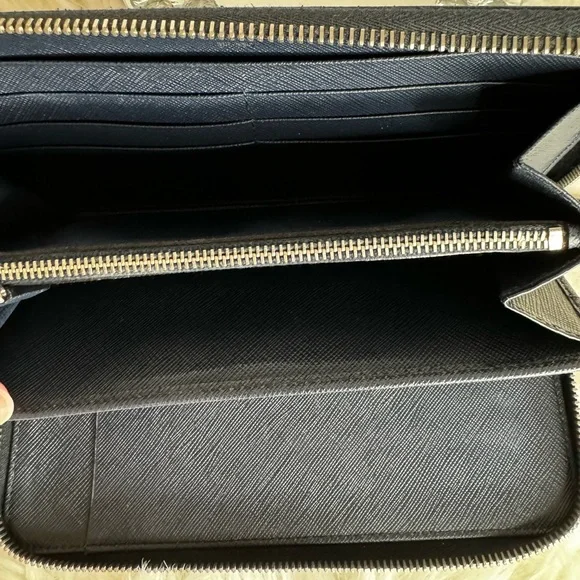 Authentic Prada Saffiano Leather Navy Blue Organizer Wallet - Picture 8 of 13